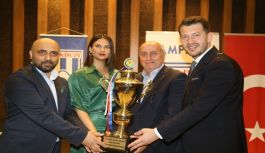 Beşikdüzüspor Şampiyonluk Kupasını İstanbul’da Kaldırdı